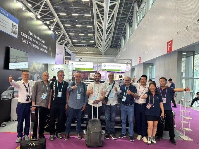 Henan Autoking Industry Co., Ltd. linha de produção do fabricante